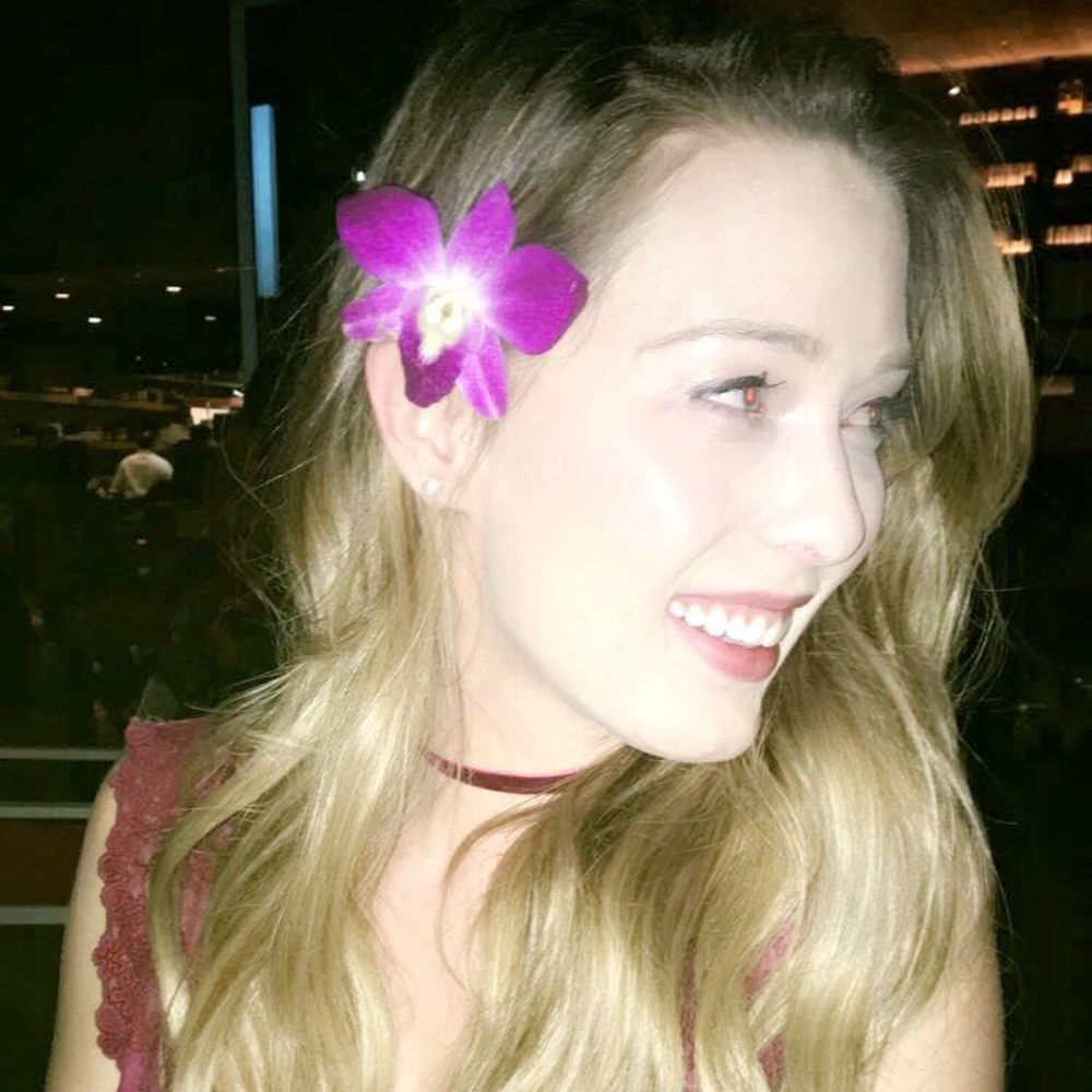 Meet your Posher, Cassandra